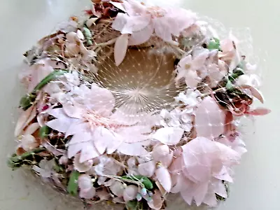 VINTAGE 1950s 60s PINK & WHITE FLORAL WREATH HAT WITH NETTING 22 • $23