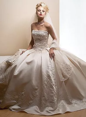 Maggie Sotterro Royal Romance Wedding Dress (orig $2400) • $357.89