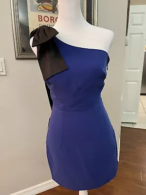 Sz 2 One Shoulder Nwt Bebe Dress • $14