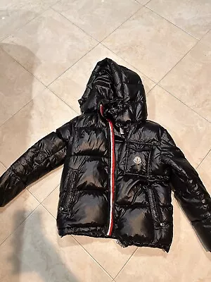 Moncler Montbeliard • $350