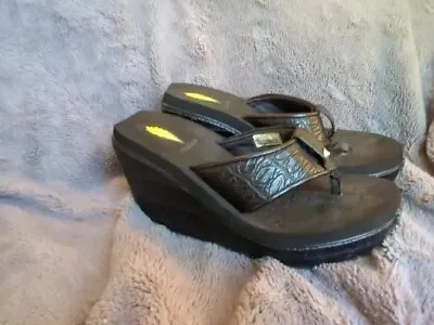 Volatile Island Platform Wedge Flip Flop Sandals Women's US Shoe Size 7 Black • $22.95