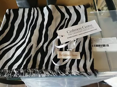  Cashmere Centre   Black/White Zebra Print Pashmina Stole BNWT • £30