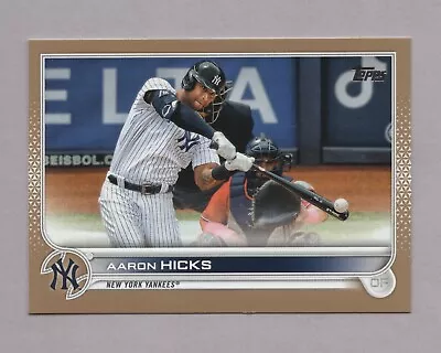 Aaron Hicks 2022 Topps Series Two Gold Parallel 1915/2022 NY Yankees #497 • $2