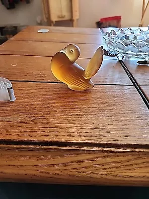 Westmoreland Glass Orange Satin Courting Dove  • $0.99