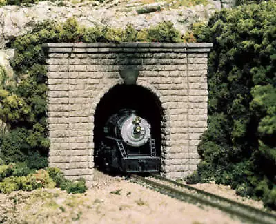 Woodland Scenics C1153 N Scale Single Track Tunnel Portal - Cut Stone (2-Pack) • $10.99