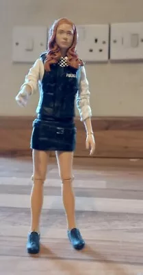£15 • Buy Doctor Who Amy Pond In Police Uniform Action Figure