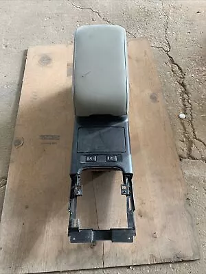 05 Infiniti G35 Center Middle Console • $49.95