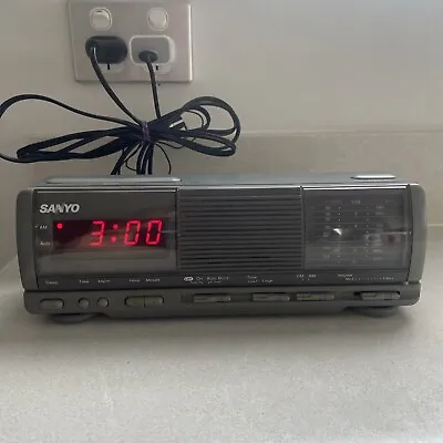 Sanyo RM 6090 Vintage Radio AM/FM Digital Alarm Clock • $25.95