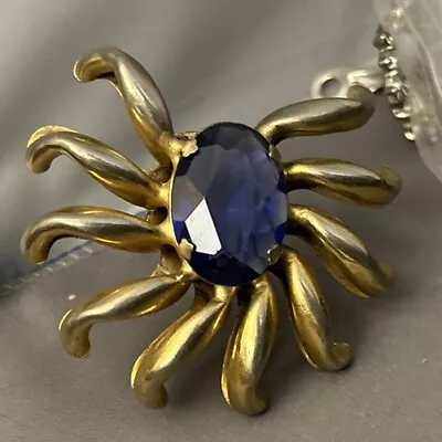 Vintage Fur Clip Brooch Blue Puffed Design Glass Rhinestone Flower Burst Spray • $49.99