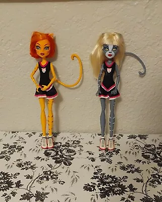 Monster High Fearleading Werecat Twins Toralei Meowlody Doll 2 Pack • $52.99