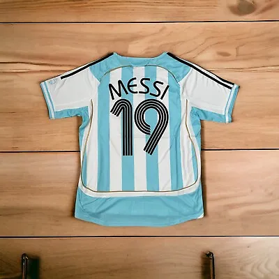 Argentina Retro Shirt 2006 Soccer Jersey Lionel Messi #19 Home Blue Men’s Size M • $45