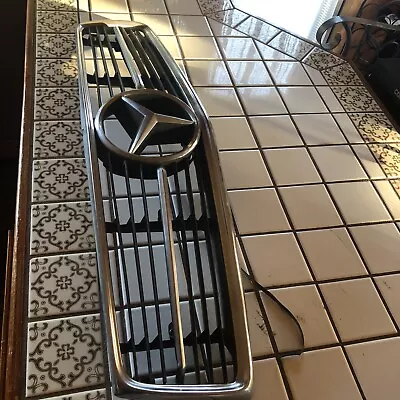 Mercedes Benz W107 280 350 380 420 500 560 Sl Grill 500sl 380sl  560sl  Grille • $435