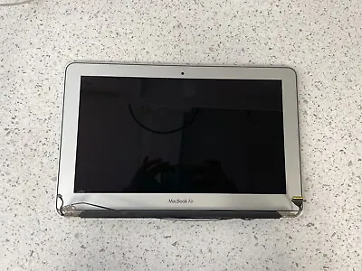 Grade A: Apple MacBook Air 11  A1370 Mid 2011 Full Screen Assembly 661-6069 • $150