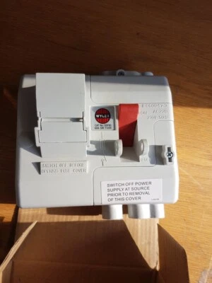 £59.95 • Buy Wylex DSF60 2-Pole 60A Fuse-Included Insulated Enclosed Domestic Switch Fuse
