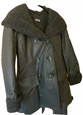 M0851 Black Coat Size 2 • $64.82