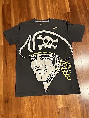 Men's Gray Nike MLB Pittsburgh Pirates Vintage/Retro Look Logo Shirt - Medium • $18.99