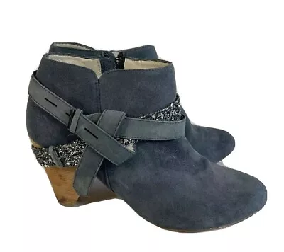 Matt Bernson Ankle Bootie Boots Womens Size 7 Gray Suede Leather Glitter Straps • $20.58