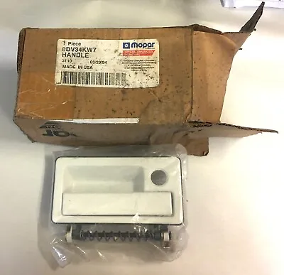 NOS 88-93 Chrysler NewYorker Dynasty Exterior Right Front Door Handle With Bezel • $35