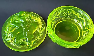 Uranium Vaseline Glass Trinket Powder Box NEW In Yellow Glows Green In UV Light • £30
