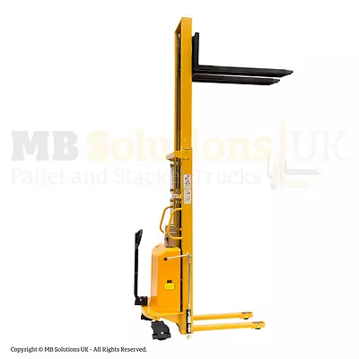 £2875 • Buy New 1500kg Semi Electric  Lifter Mover Stacker 3.5 M Lift VAT Inc In Stock 