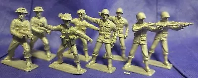 8 Unpainted 54 Mm WWII Miniature Soldier Figures In 4 Different Poses • $5