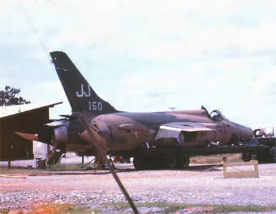 PHOTO 10 X 8    REPUBLIC F-105 THUNDERCHIEF-01 • $6.20