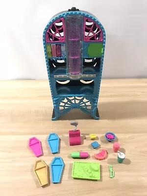 Monster High Social Spots Creepateria School Blue Wall Unit Food Station 15 Lot • $29.99