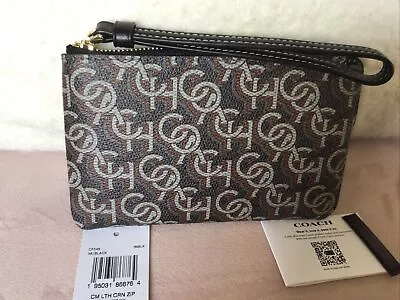 Coach Corner Zip Wristlet - Monogram - Black With Gold - NWT • $110