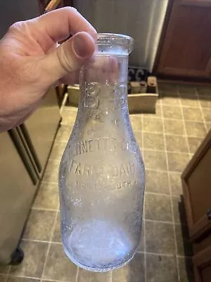 $19.99 • Buy Bennetts Creek Farm Dairy Embossed Quart Milk Bottle Portsmouth Virginia VA