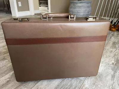 Vintage Samsonite Brown Leather Hard Briefcase • $34.99