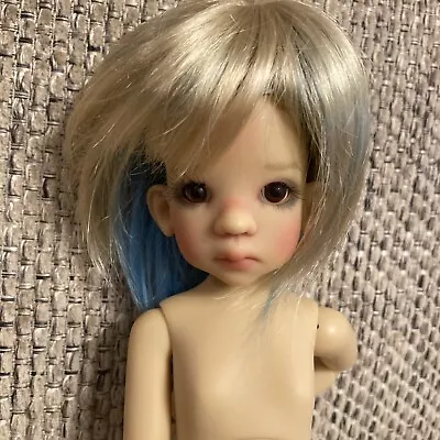 Monique GoldDoll Wig Size 5/6 Blonde Blue Highlights 186 • $15