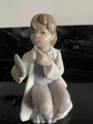 Lladro NAO 1994 Figurine Girl With Mirror And Lipstick *See Description* • £10