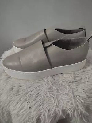 Vince Wallace Shoes Women's Sz 9 Taupe Leather Platform Slip On Sneakers • $34.99