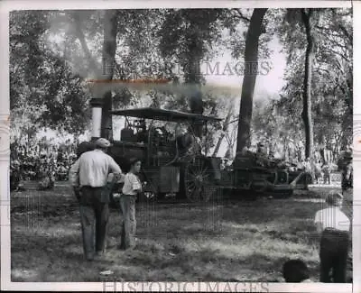 1954 Press Photo St Joseph Mo Tug Of War Of New Bulldozer & Old Steam Tractor • $12.99