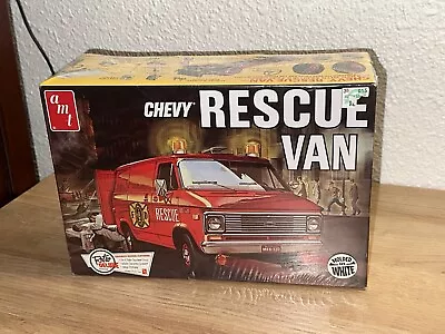 AMT Rescue Van SEALED INSIDE 1:25 Chevy Kit Custom Build 4 Versions AMT812/12 • $54.99