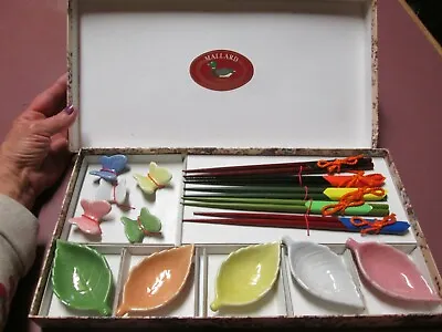 Vintage New Butterfly Rest Chopstick Box 20 Pc. Set Ceramic Bowls Hi Card    • $10.99