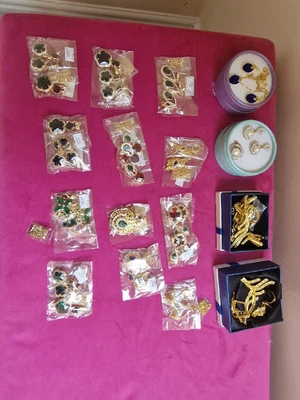 £30 • Buy Job Lot Fashion Jewellery