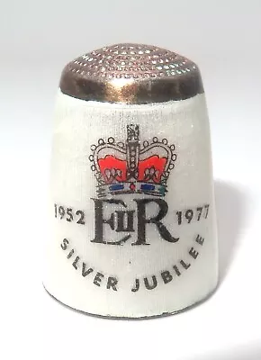 Vtg 925 Sterling Silver Enamel UK Queen Elizabeth Silver Jubilee 1977 Thimble 6g • $4.99