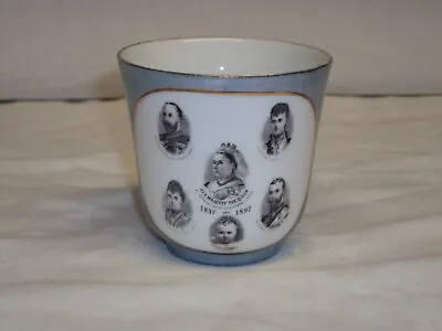 Queen Victoria Platinum Jubilee Turquoise Lustre Cup With Family Portraits • £25