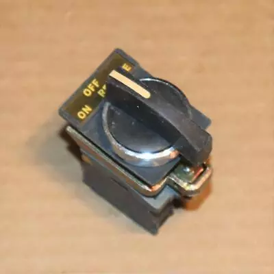 Telemecanique ZBE-101 3-Position Selector Switch ON OFF REMOTE  HOA Hand Auto • $31