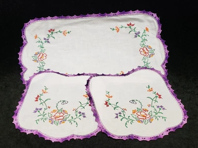 $4.99 • Buy 3 Pc Vintage Hand Embroidered & Crocheted Lace Chair Set 1940s Farm Fresh