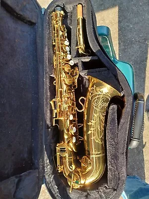 Selmer Signet Alto Saxophone • $725