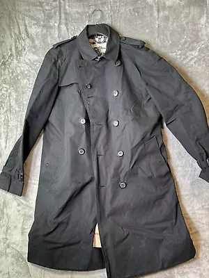 Burberry Trench Coat Mens Sz 52 The Wiltshire Novacheck Lining  • $385