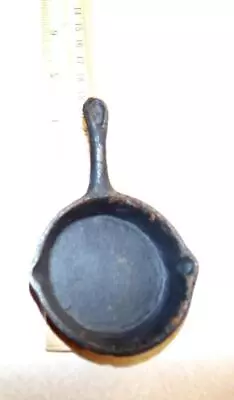 Mini Dollhouse Toy 4  Cast Iron Skillet Kitchen Unbranded • $4.99