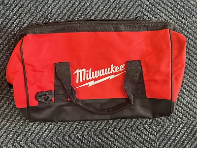New Medium Milwaukee  16  X 10  X 11  Heavy Duty Tool Bag With 6  Inside Pockets • $23.98