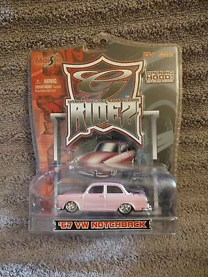 06 Maisto 67 VW Notchback Pink Metallic • $25