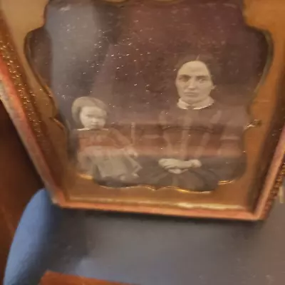 DAGUERREOTYPE/TIN PLATE 1800s WOMAN AND CHILD IN CASE • $19.99