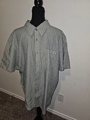 Oakley Mens Button Down Casual Collared Shirt Short Sleeve Adult Size XXL  • $10