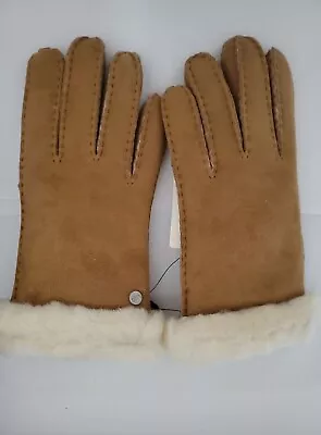 NWT Ugg Women's Shearling Sheepskin Gloves S • $49.90