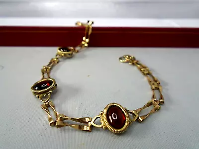 £199 • Buy Stunning Vintage 9ct Gold Twin Bargate Bracelet Set With 3 Oval Cabochon Garnets